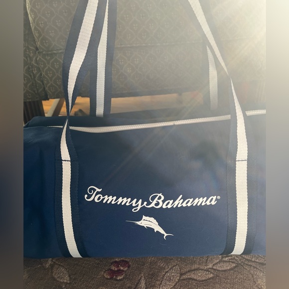 New Tommy Bahama duffle bag! - Picture 7 of 7